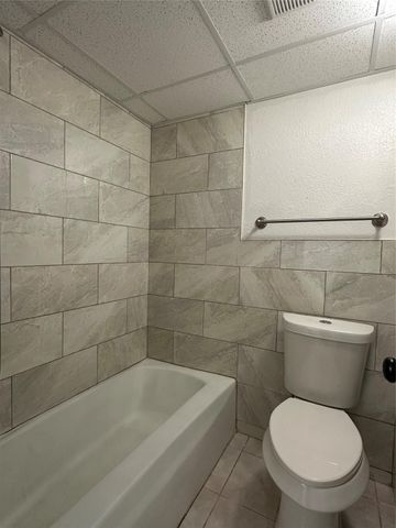 8250 Park Place Boulevard 303, Houston, TX 77017