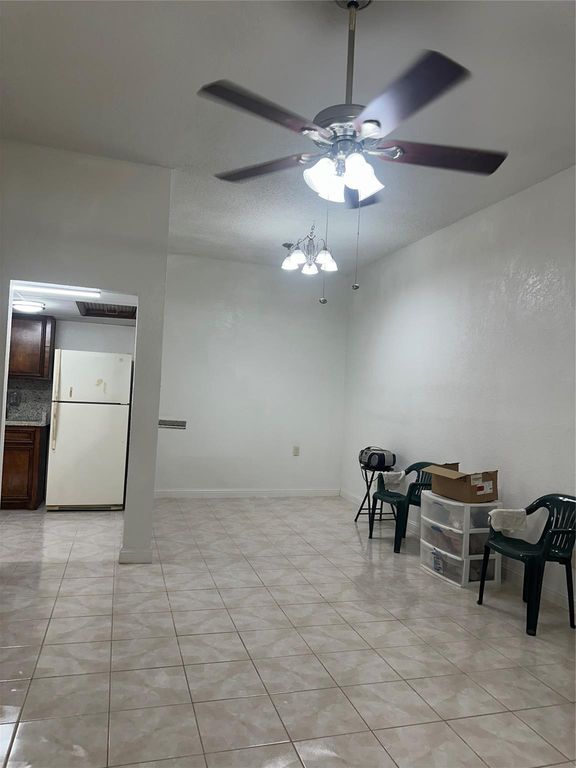 8250 Park Place Boulevard 303, Houston, TX 77017