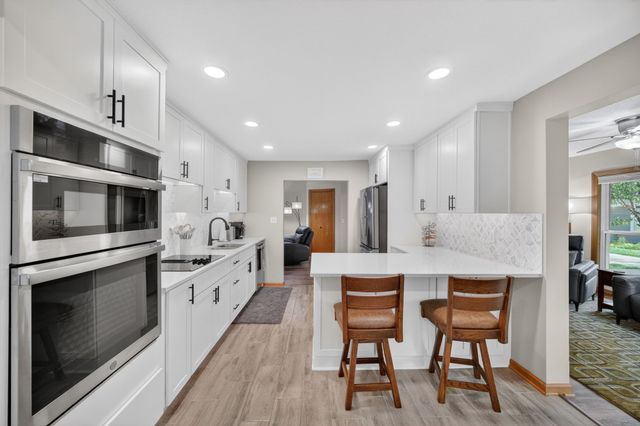 5536 NE 3rd Street, Des Moines, IA 50313