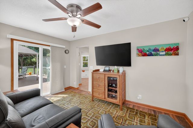 5536 NE 3rd Street, Des Moines, IA 50313