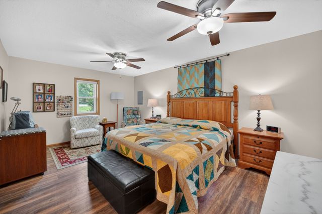 5536 NE 3rd Street, Des Moines, IA 50313