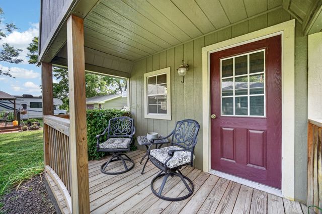 5536 NE 3rd Street, Des Moines, IA 50313