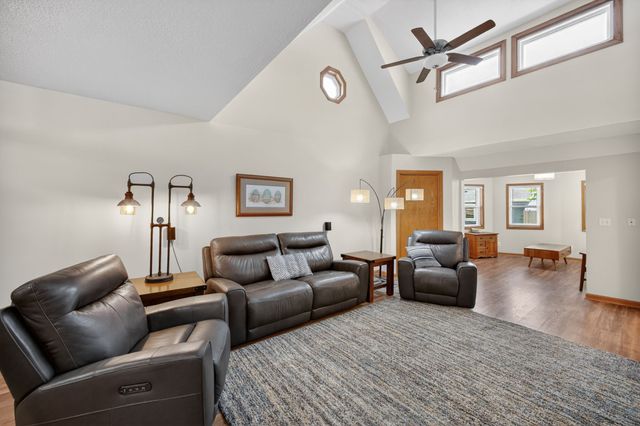 5536 NE 3rd Street, Des Moines, IA 50313