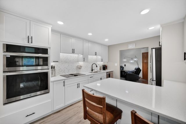5536 NE 3rd Street, Des Moines, IA 50313