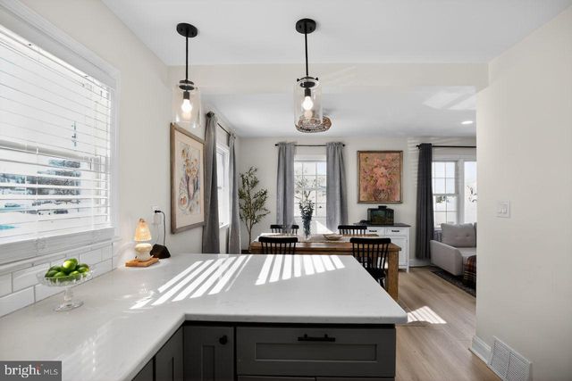 10 ELINOR AVE, Stratford, NJ 08084