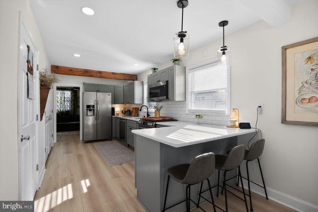 10 ELINOR AVE, Stratford, NJ 08084