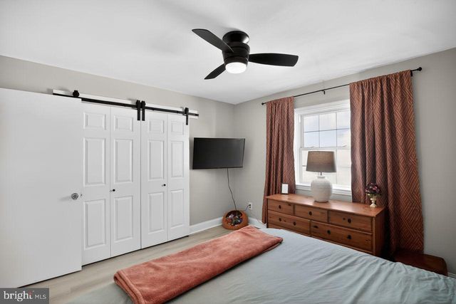 10 ELINOR AVE, Stratford, NJ 08084