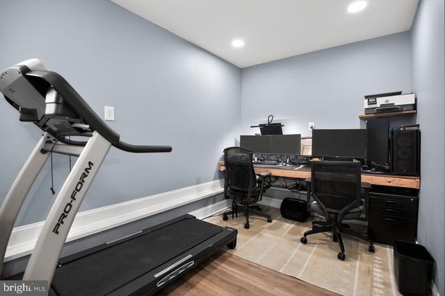 10 ELINOR AVE, Stratford, NJ 08084