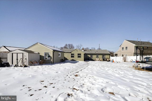 10 ELINOR AVE, Stratford, NJ 08084