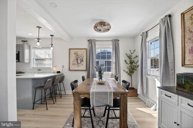 10 ELINOR AVE, Stratford, NJ 08084