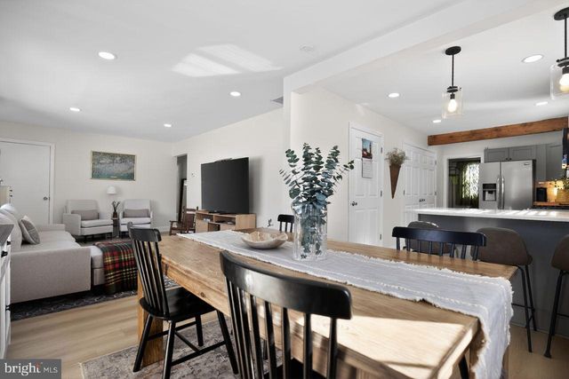 10 ELINOR AVE, Stratford, NJ 08084