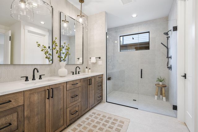 3350 NW Leavitt Lane, Bend, OR 97703