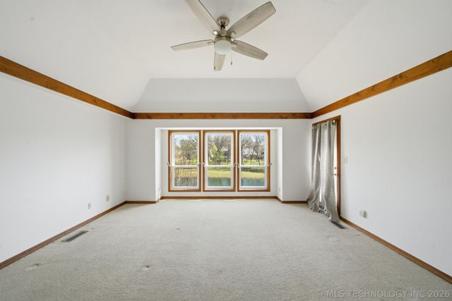 9513 S Lakewood Avenue, Tulsa, OK 74137