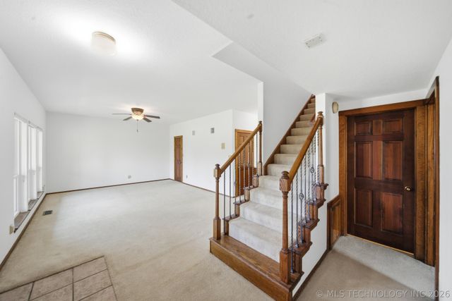 9513 S Lakewood Avenue, Tulsa, OK 74137