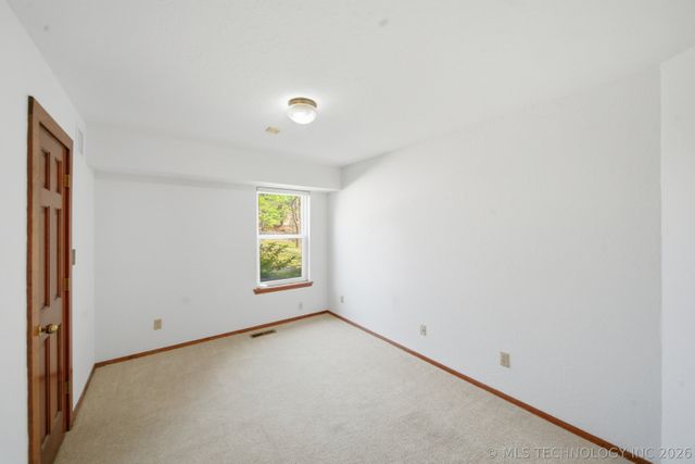 9513 S Lakewood Avenue, Tulsa, OK 74137