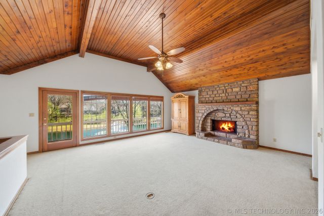 9513 S Lakewood Avenue, Tulsa, OK 74137