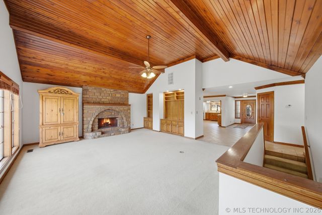 9513 S Lakewood Avenue, Tulsa, OK 74137