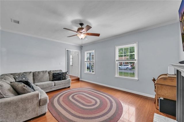 425 Fleming CIR, Chesapeake, VA 23323