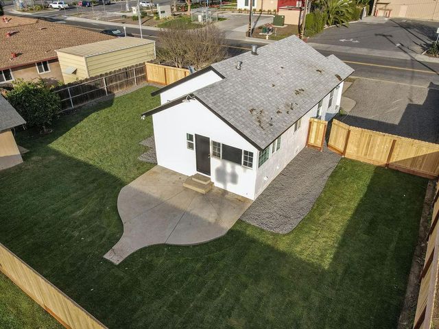 17-19 I St, Empire, CA 95319