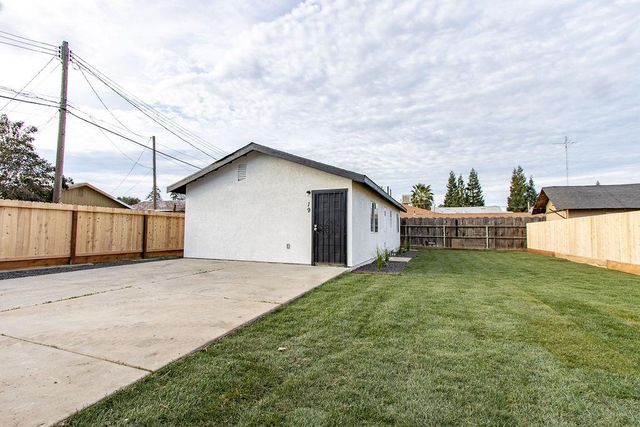 17-19 I St, Empire, CA 95319