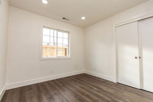 17-19 I St, Empire, CA 95319