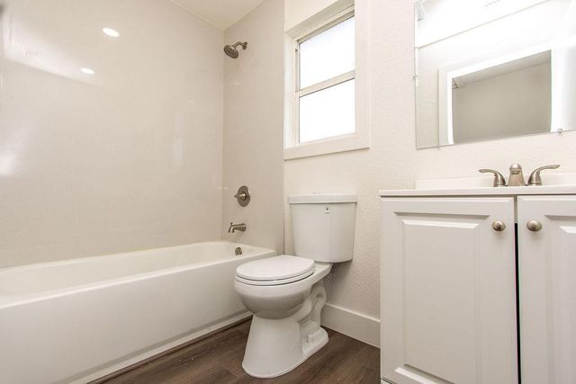 17-19 I St, Empire, CA 95319