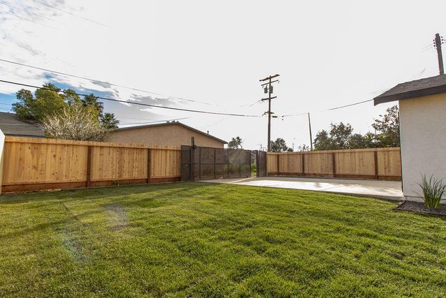 17-19 I St, Empire, CA 95319