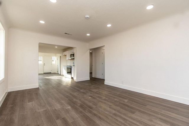 17-19 I St, Empire, CA 95319