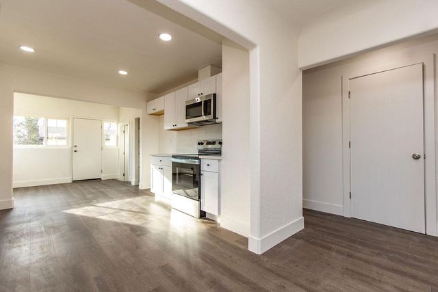 17-19 I St, Empire, CA 95319