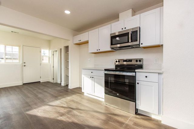 17-19 I St, Empire, CA 95319