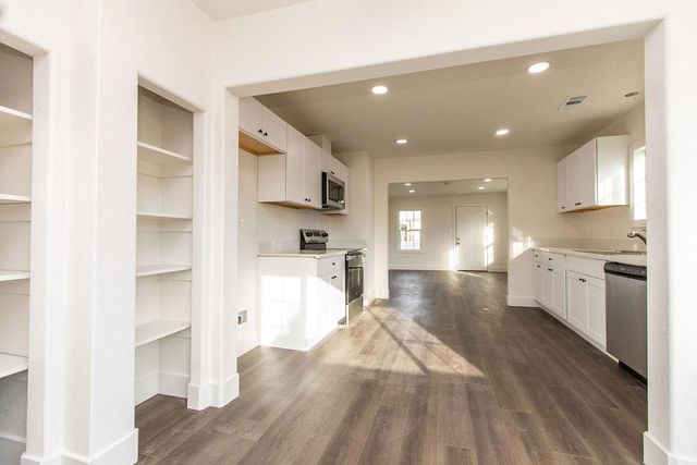 17-19 I St, Empire, CA 95319