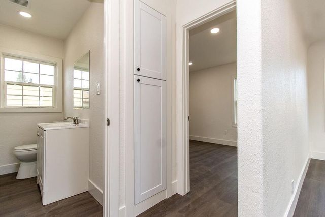 17-19 I St, Empire, CA 95319