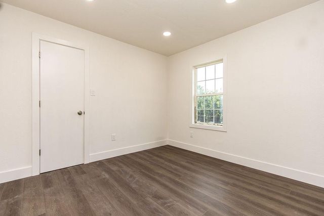 17-19 I St, Empire, CA 95319