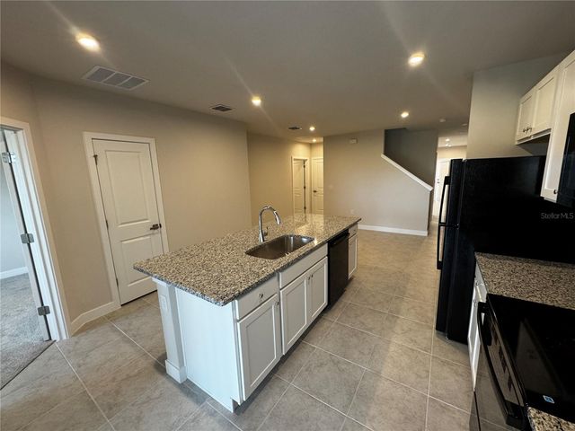 1197 PORT BLUE WAY, Lady Lake, FL 32159