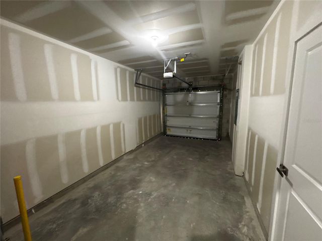 1197 PORT BLUE WAY, Lady Lake, FL 32159