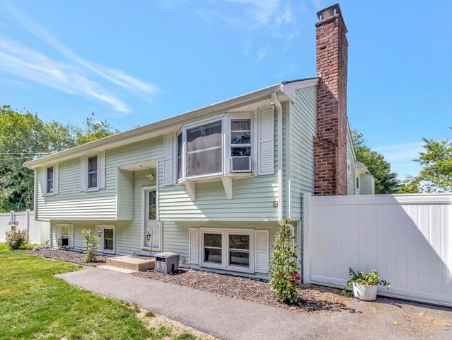 12 Toad Island Road, Norton, MA 02766
