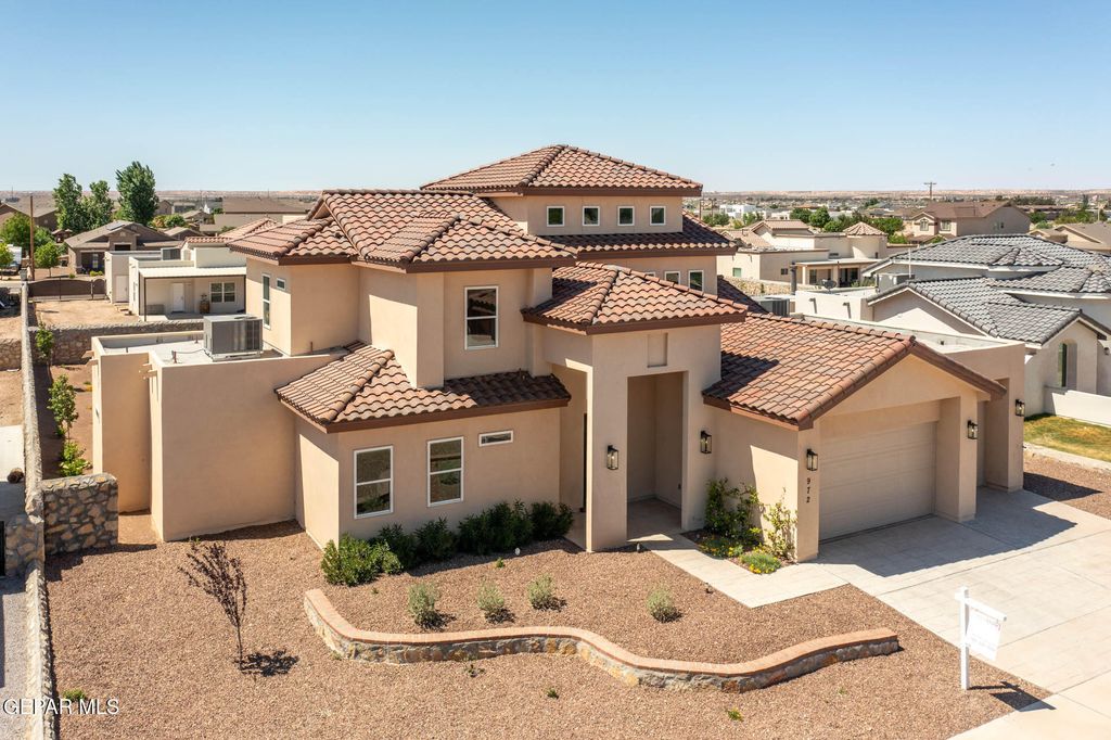 972 Pellegrino Avenue, El Paso, TX 79932