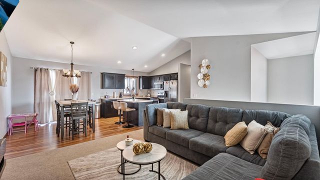 1761 34th Street NE, Sauk Rapids, MN 56379