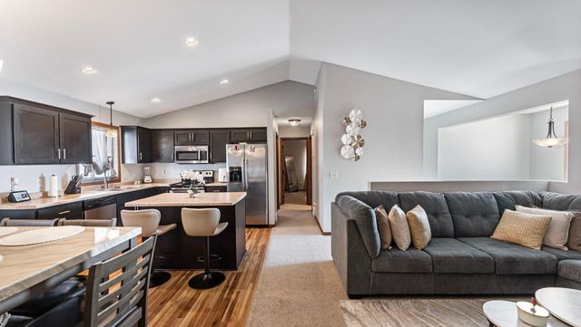 1761 34th Street NE, Sauk Rapids, MN 56379