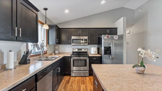 1761 34th Street NE, Sauk Rapids, MN 56379