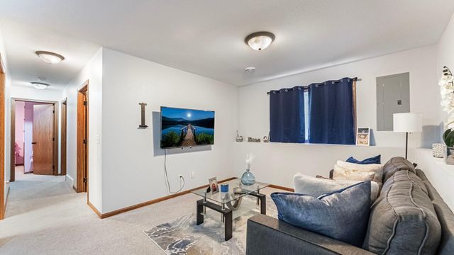 1761 34th Street NE, Sauk Rapids, MN 56379