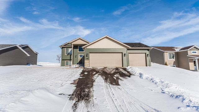 1761 34th Street NE, Sauk Rapids, MN 56379