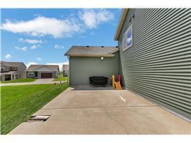 1761 34th Street NE, Sauk Rapids, MN 56379