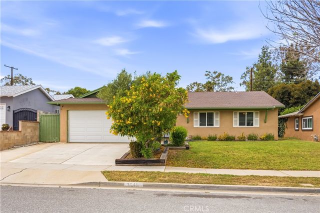 1040 Sapphire Lane, Corona, CA 92882