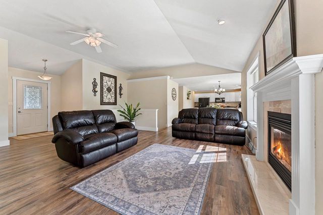 W5985 SWEET WILLIAM DRIVE, Appleton, WI 54915