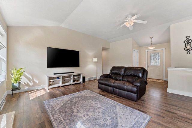 W5985 SWEET WILLIAM DRIVE, Appleton, WI 54915