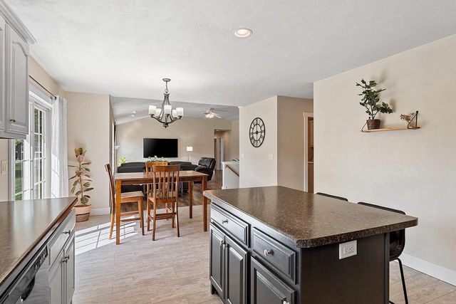 W5985 SWEET WILLIAM DRIVE, Appleton, WI 54915