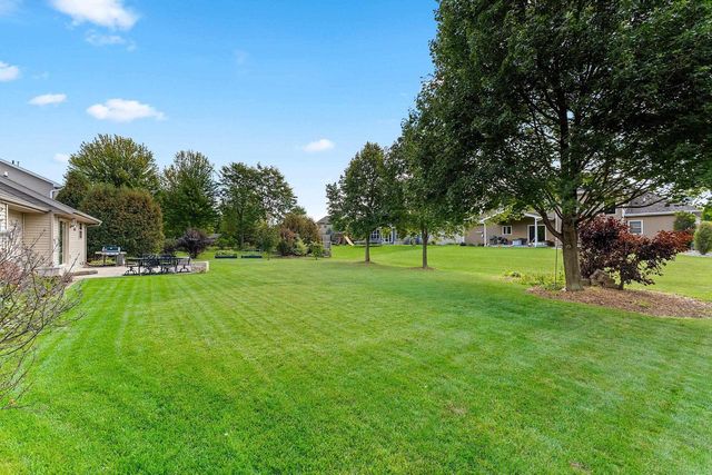W5985 SWEET WILLIAM DRIVE, Appleton, WI 54915