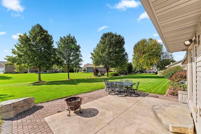 W5985 SWEET WILLIAM DRIVE, Appleton, WI 54915