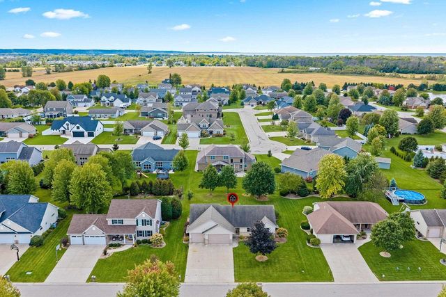 W5985 SWEET WILLIAM DRIVE, Appleton, WI 54915